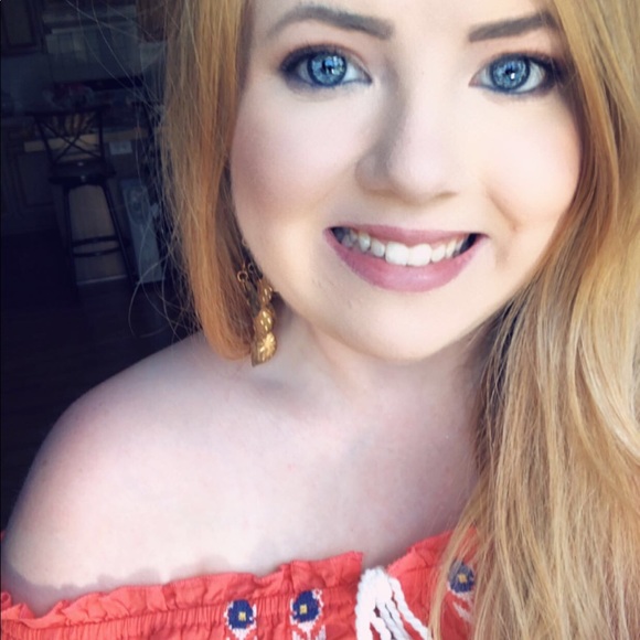 Meet your Posher, Victoria! - Picture 1 of 1